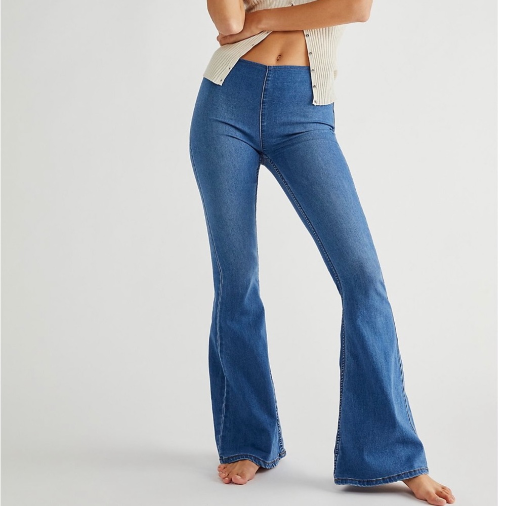 NWT Free People Penny Pull on Flare Jeans